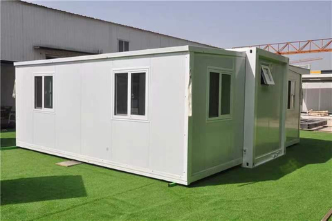 Double wing folding room
